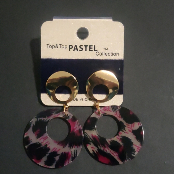 Earings - Picture 4 of 5